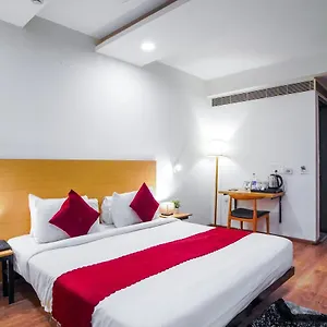 Hotel Saltstayz Express - Medicity Near Medanta Hospital
